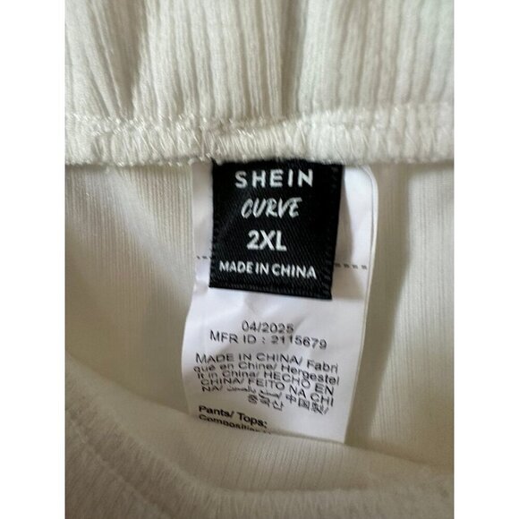 SHEIN curve women’s size 2x-large white shorts - Picture 5 of 7